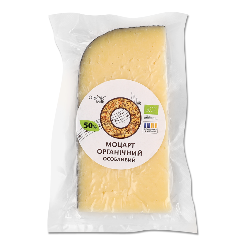 Сир Моцарт особливий органічний 50% 130г в/у Organic Milk